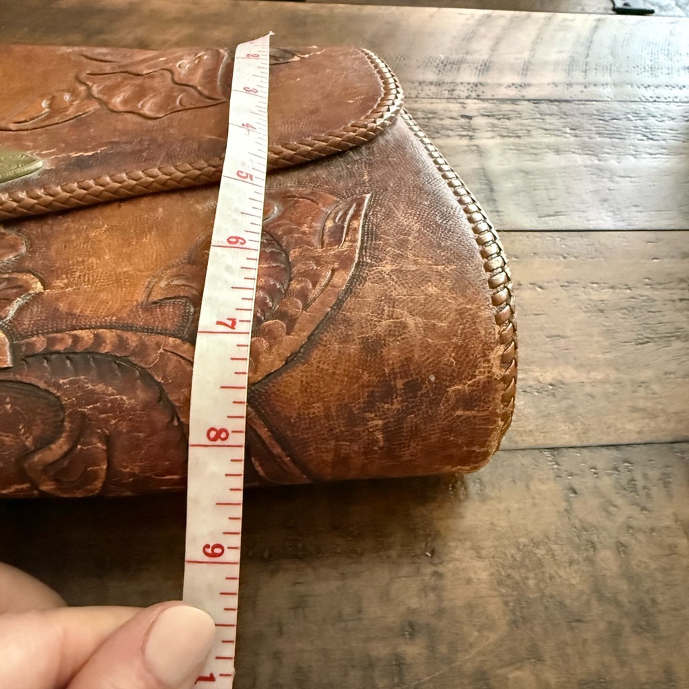 Vintage Hand Tooled Leather Clutch with Floral Design Western Cowgirl - Picture 6 of 7